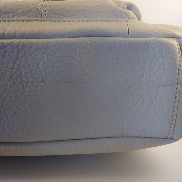 Carryland Cream Colored Shoulder Bag - Picture 4 of 4